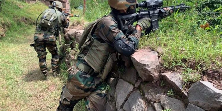 ऑपरेशन सिंदूर के दौरान मस्जिद में छिपा था PAK आर्मी का कमांडर, सैनिकों से जान बचाने की लगा रहा था गुहार